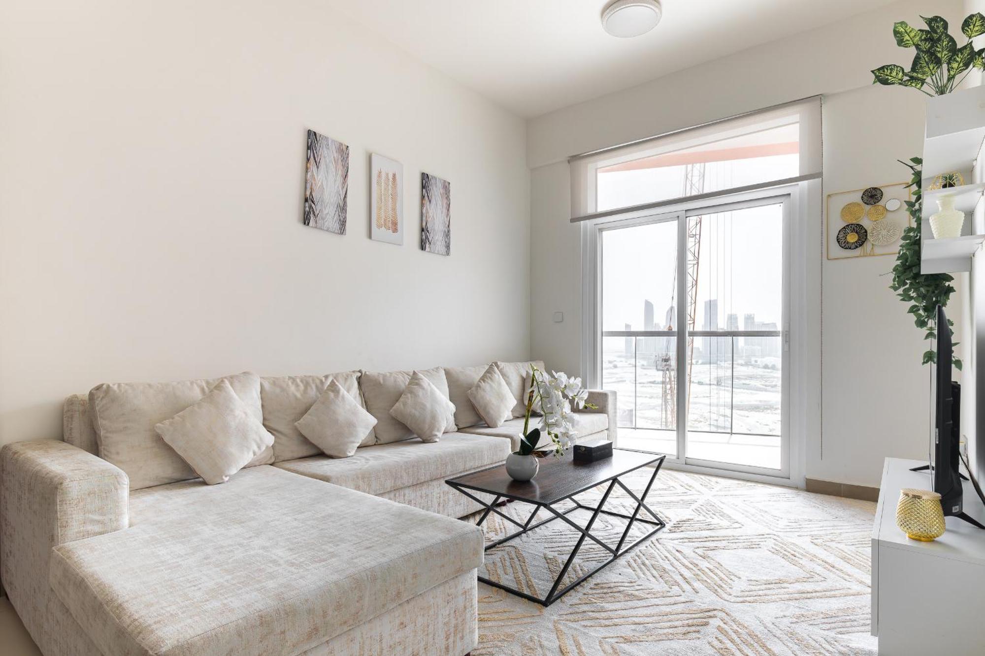 Apartment Binghatti Gateway By Simply Comfort